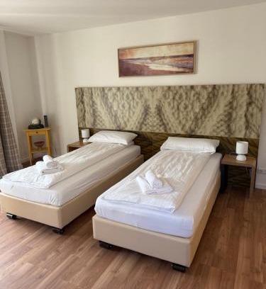 Hildesheim District Apartamento | Costa Apartments - 2 Zimmer, Küche,Bad,Waschmaschine,Garten- Kostenloses Wlan