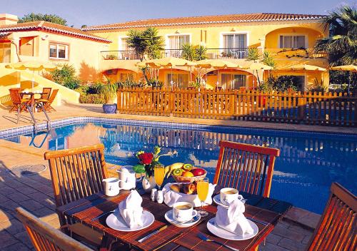 Lagos Hotel | Costa d'Oiro Ambiance Village