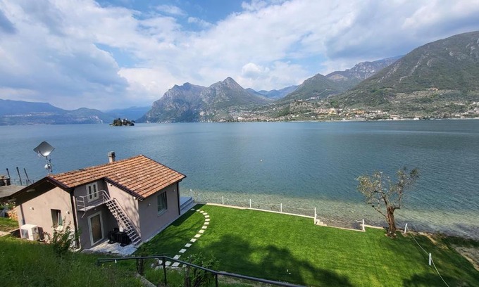 Monte Isola Villa | COSTA PARADISE