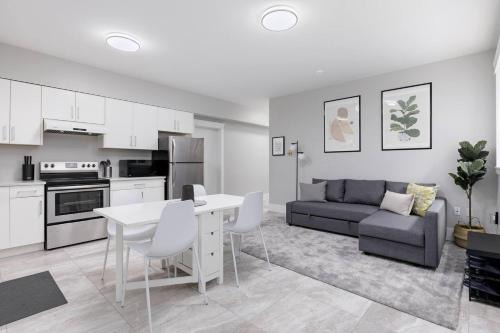 Delta Casa | Cosy 2-bed Basement Suite In Quiet Neighbourhood
