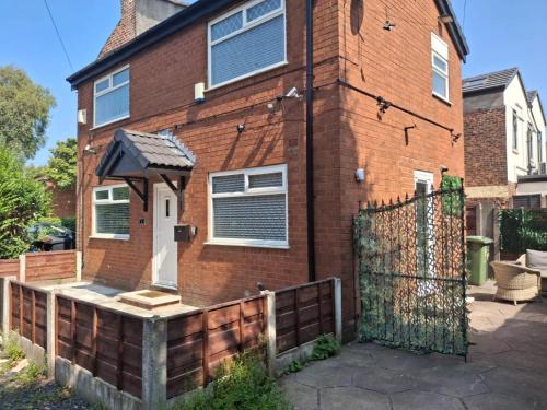 Manchester Casa | Cosy 2-Bed House in Manchester
