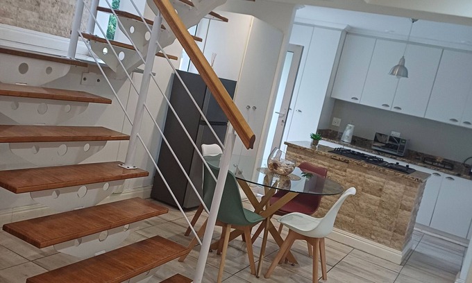 Nahoon Apartamento | Cosy 2 Bedroom Apartment in a Prominent Area of East London Nahoon