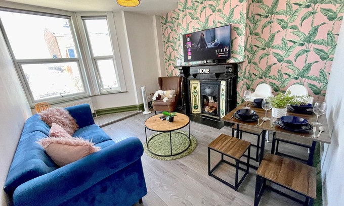 Askew Casa | Cosy 2-Bedroom in Shepherds Bush near Westfield