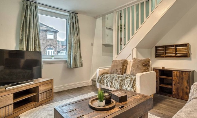 Trafford Cabaña | Cosy 2BDR Trafford Cottage, Fits 5, EV charger, WIFI, Parking