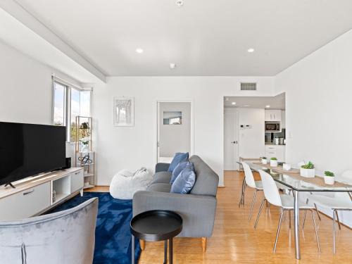 Adelaide Central Business District Apartamento | Cosy 2BR Apartment w Terrace in Adelaide CBD