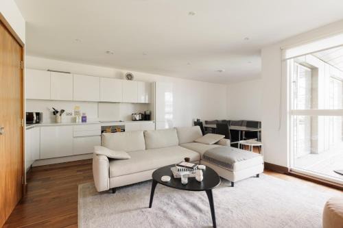 Brondesbury Apartamento | Cosy 2BR Flat, West Hampstead, 4 mins to Tube