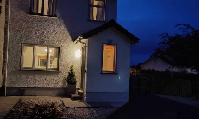 Newry Casa | Cosy 3 Bedroom City Centre Home With Garden