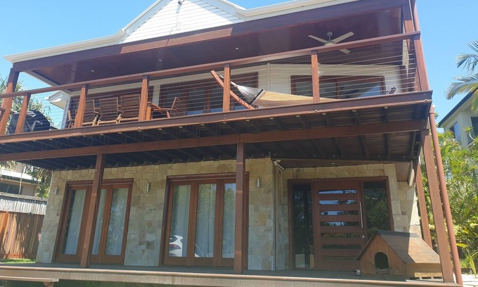 Sunshine Coast Casa | Cosy 3 Bedroom Home 5 Minute Walk To Yaroomba Beach Beach