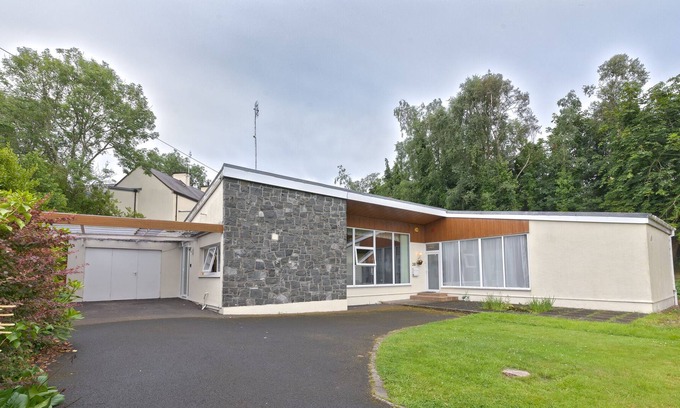 Helen's Bay Casa | Cosy 4BR in Helens Bay ★ 5 min walk to beach 🌊
