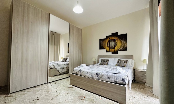 Gela Apartamento | Cosy Abode: Apartment in the Square with View, Kitchen, and Exclusive Terrace