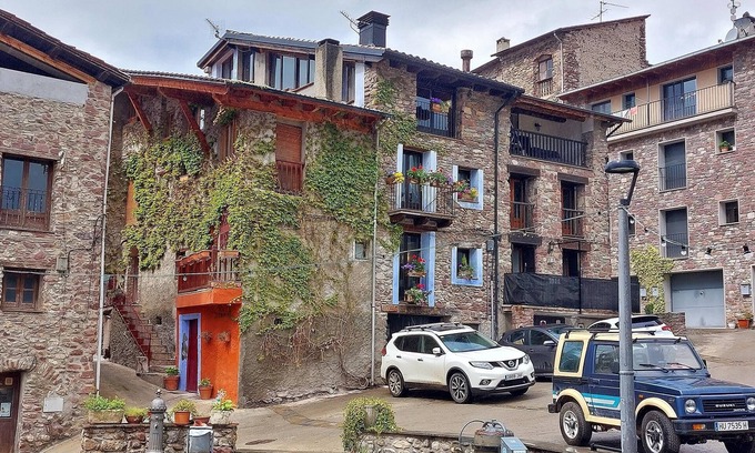 Noves de Segre Cabaña | Acogedor alojamiento a 15 km de la Seu d'Urgell.