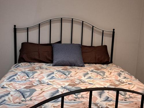 Newark upon Trent Casa | Cosy and spacious room in home with King Size bed