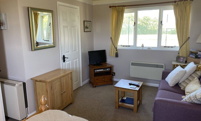 Stowmarket Casa | Cosy and Tranquil accommodation with beautiful views - so peaceful