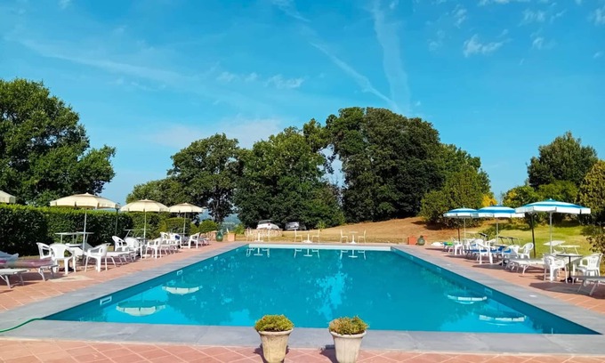 Santarello Apartamento | Acogedor apartamento para 2 personas con WIFI, piscina, mascotas permitida y aparcamiento