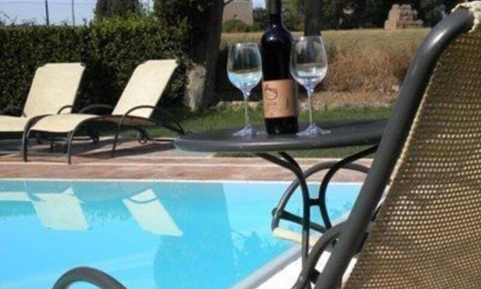 Colle di Val d'Elsa Casa | Bonito apartamento en villa con piscina, TV, patio, mascotas permitida y aparcamiento