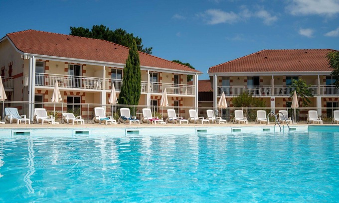 Le Verdon-sur-Mer Apartamento | Bonito apartamento para 6 personas con piscina, WIFI, TV, terraza, mascotas permitida y aparcamiento