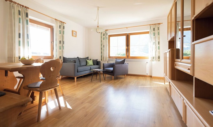 Castelbello-Ciardes Apartamento | Acogedor apartamento " Pixnerhof Golden" en una granja con Wi-Fi y vistas a la montaña