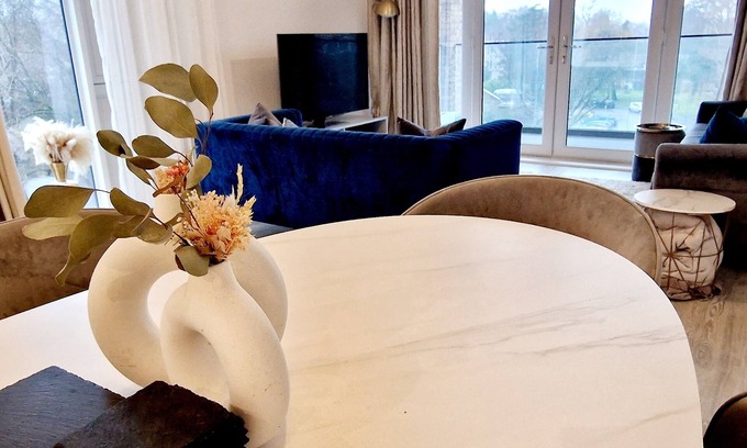 Walton-on-Thames Apartamento | Cosy Apartment in Surrey with Gym | Free Parking | 25 Mins to Central London