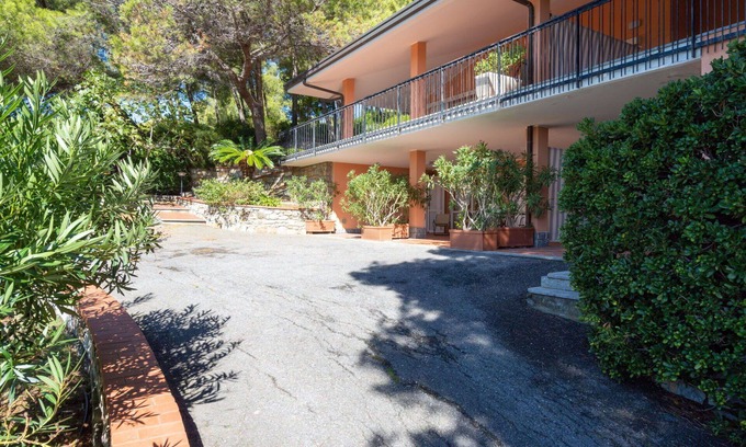 Andora Villa | Bonito apartamento en villa con A/C, WIFI, TV, terraza, mascotas permitida y aparcamiento