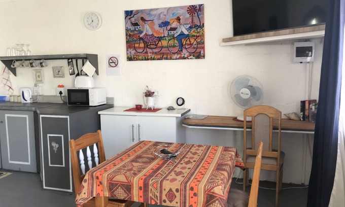 Betty's Bay Apartamento | Cosy apartment, close vicinity to beaches and local attractions