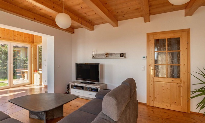 Albeck Apartamento | Acogedor apartamento para 10 personas con WIFI, TV, patio y aparcamiento