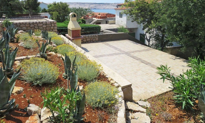Prizna Apartamento | Acogedor apartamento para 2 personas con A/C, WIFI, TV, terraza y aparcamiento