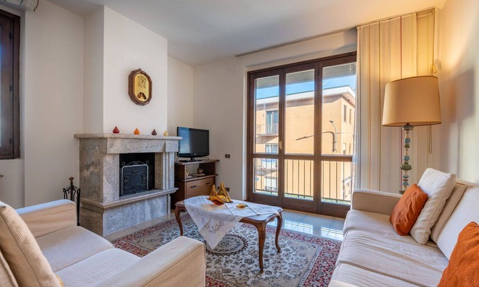 Omegna Apartamento | Hermoso apartamento para 4 personas con WIFI, TV, balcón, mascotas permitida y aparcamiento