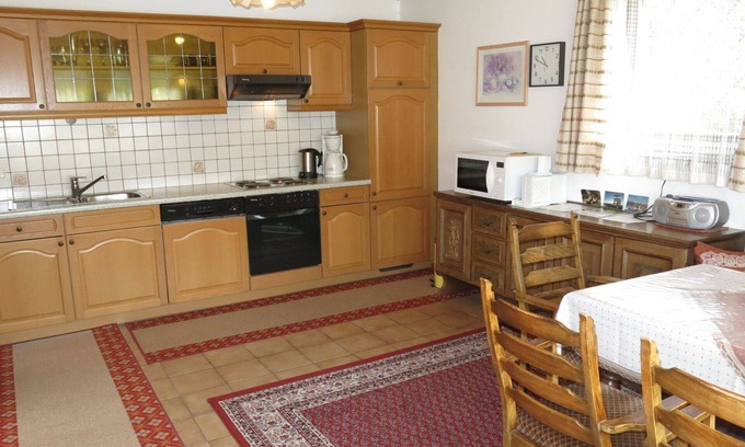 Arriach Apartamento | Hermoso apartamento para 4 personas con WIFI, TV, terraza y aparcamiento