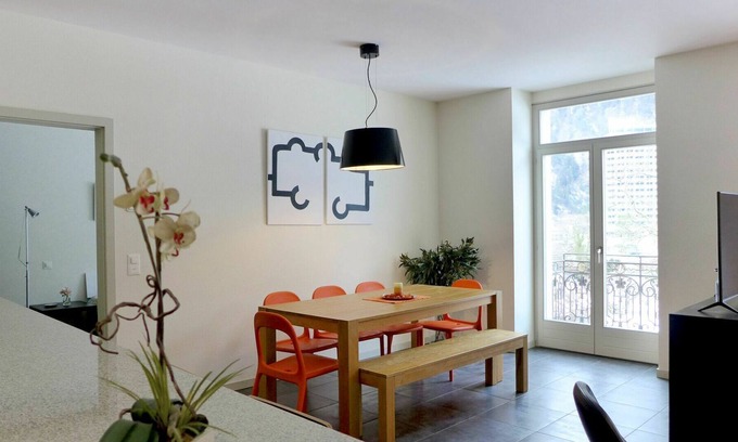 Central Interlaken Apartamento | Cosy apartment for 4 people with WIFI, TV, balcony and panoramic view