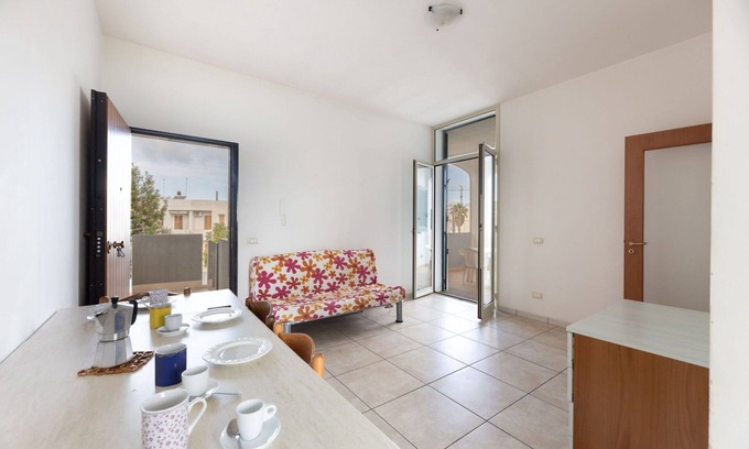 Rivabella Apartamento | Acogedor apartamento para 6 personas con A/C, TV, balcón, mascotas permitida y vista panorámica