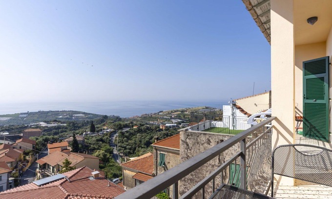 Pompeiana Apartamento | Bonito apartamento para 6 personas con A/C, WIFI, balcón, mascotas permitida y aparcamiento