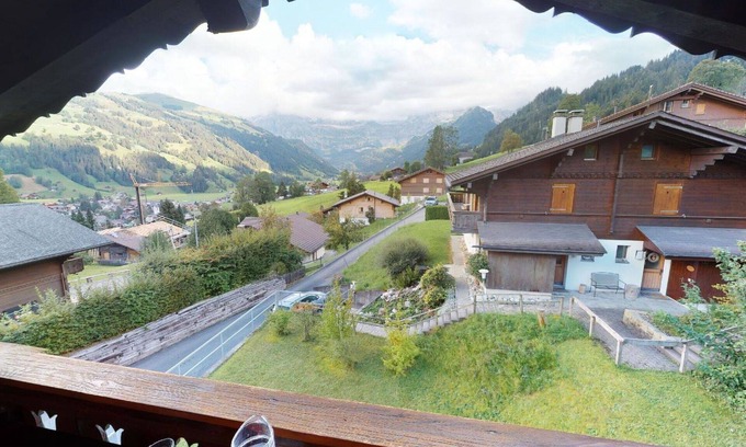 Lenk Apartamento | Bonito apartamento para 6 personas con TV, balcón y mascotas permitida