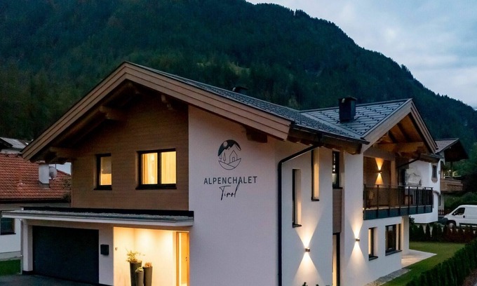 Unterlaengenfeld Apartamento | Cosy apartment for 5 guests with WIFI, TV, patio and parking