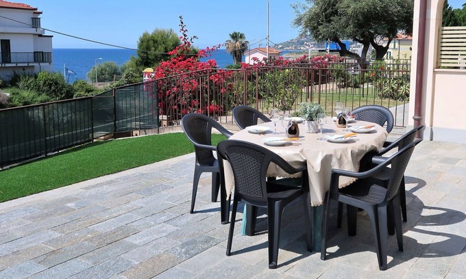 Riva Ligure Apartamento | Acogedor apartamento para 6 personas con WIFI, TV, terraza y aparcamiento