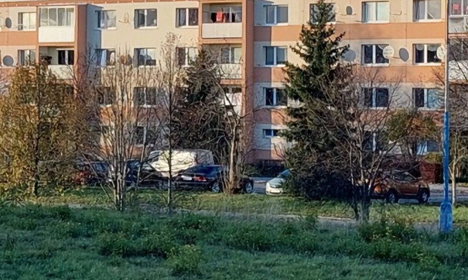 Poprad Apartamento | Cosy apartment, free parking, hudge kids playground, peaceful area. Welcome;).