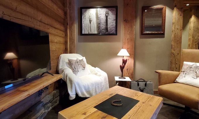 Vallorcine Chalet De Esquí | Cosy apartment in a quiet, authentic chalet