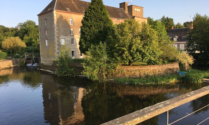 Marboue Apartamento | Cosy apartment in a riverside mill