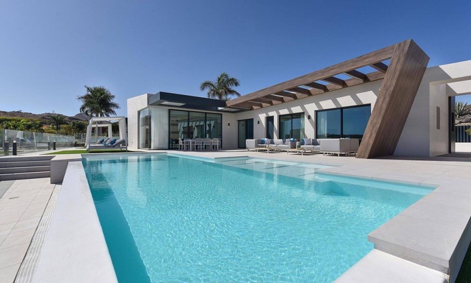Salobre Villa | Apartamento en villa con piscina privada, A/C, WIFI, TV, terraza, mascotas permitida, aparcamiento