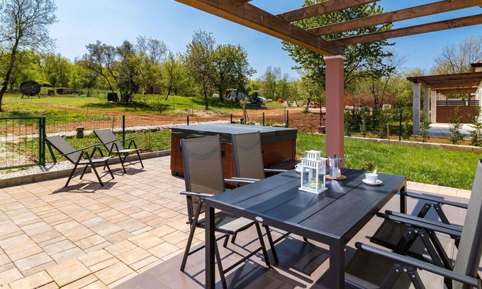 Kaldanija Casa | Apartamento en villa con jacuzzi, A/C, piscina, WIFI, TV, terraza, mascotas permitida, aparcamiento
