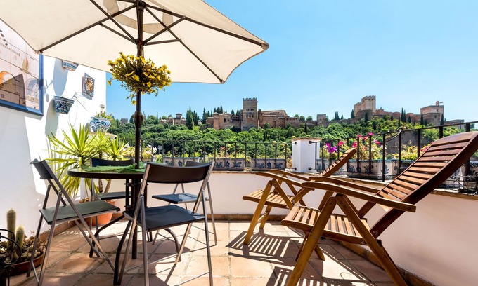 San Pedro Apartamento | Cosy Apartment with Terrace Facing Alhambra. Lorca