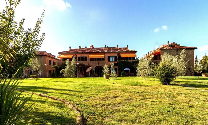 Sughera Apartamento | Apartamento con A/C, piscina, WIFI, TV, patio, vista panorámica, cerca de San Gimignano