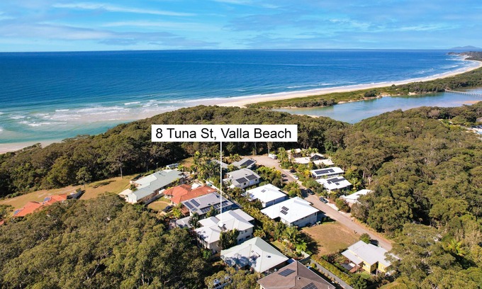 Valla Beach Casa | Cosy beach house, well suited for larger groups looking to spend time togethe