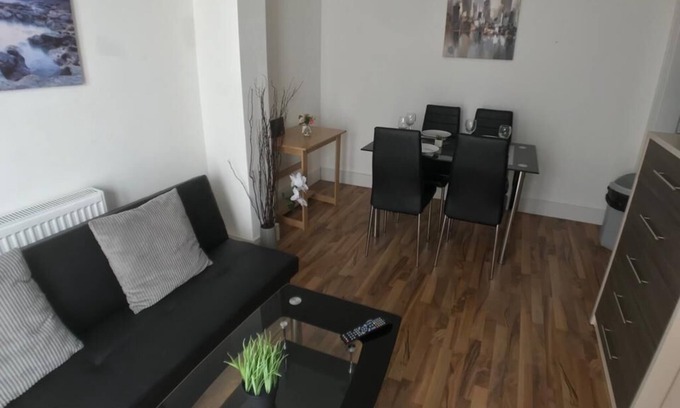 South Bermondsey Apartamento | Cosy Bermondsey apt: Stylish 1BDR Patio Flat, Sleeps 3 Perfect for City Getaways