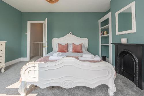 Margate Casa | Cosy Blue Shells Cottage - 2bedrooms - Garden - 5mins beach - 1min Shell Grotto