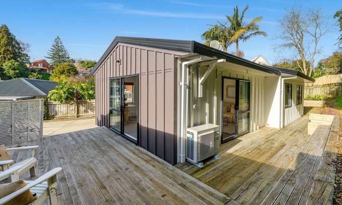 Tauranga Casa | "Cosy Board and Batten Home"