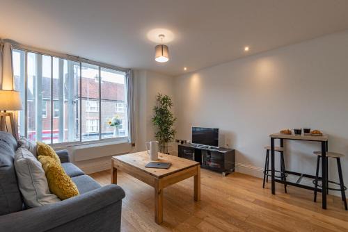 Newbury Apartamento | Cosy & Bright 2 Bedroom Apartment in Newbury Town Centre - SLEEPS 7