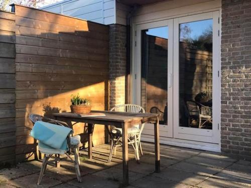 Sint Maartensvlotbrug Casa | Cosy bungalow on quiet resort near beach