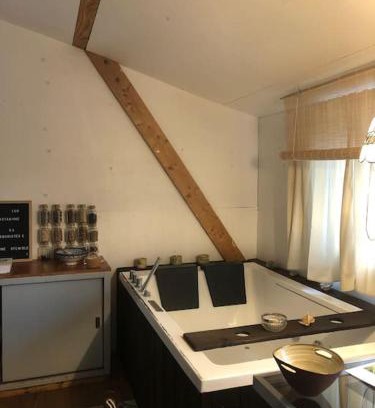 Mimizan Chalet De Esquí | Cosy Cabane Boise solaire, Balneo bath et toilette seche a la Ferme