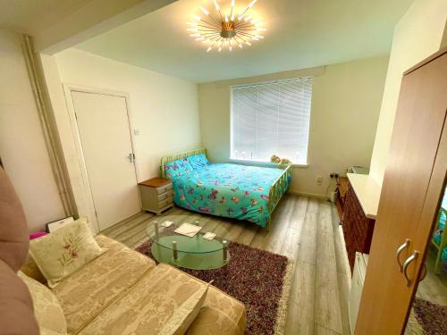Wandle Valley Casa | Cosy Carshalton Double Retreat