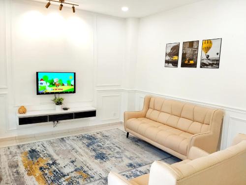 Kampung Darat Mak Bar Casa | Cosy Casa Hana 4BR 3B